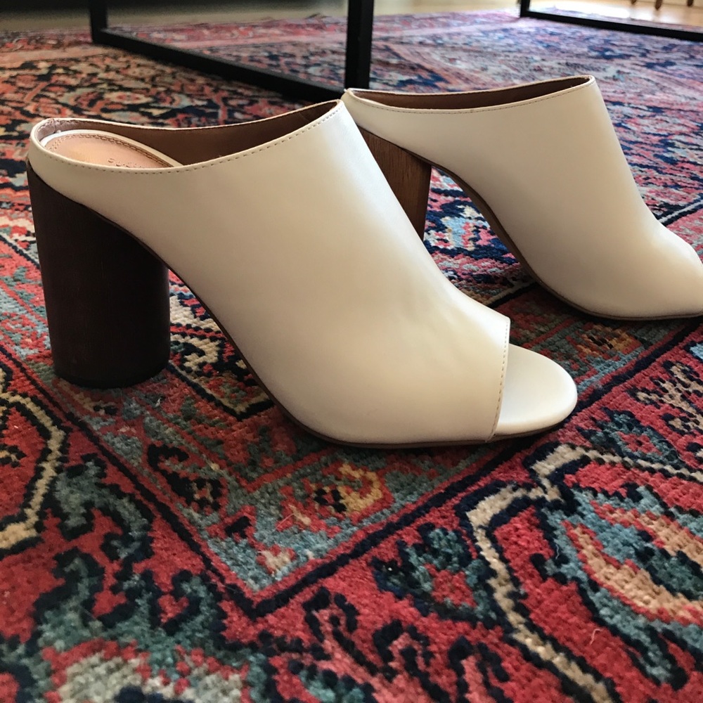 Wooden heel white leather mules